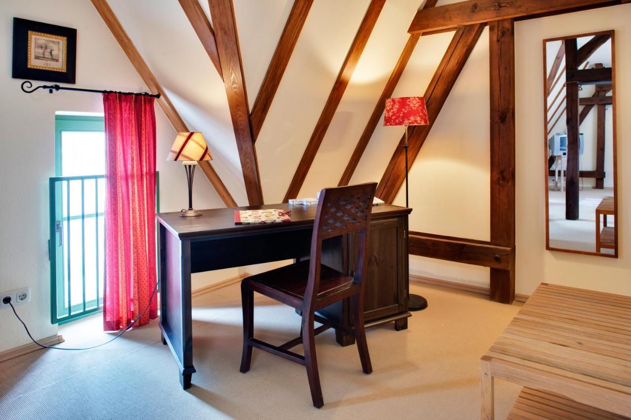 Gasthaus Und Pension "Zum Hauenden Schwein" Wörlitz 部屋 写真