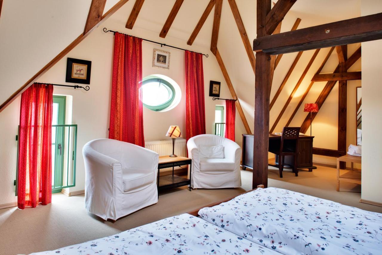 Gasthaus Und Pension "Zum Hauenden Schwein" Wörlitz 部屋 写真